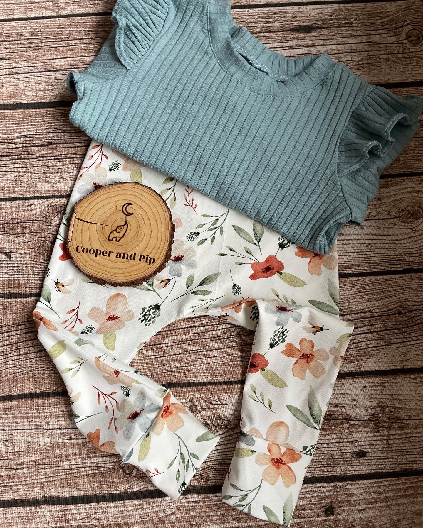 Leggings-in the garden